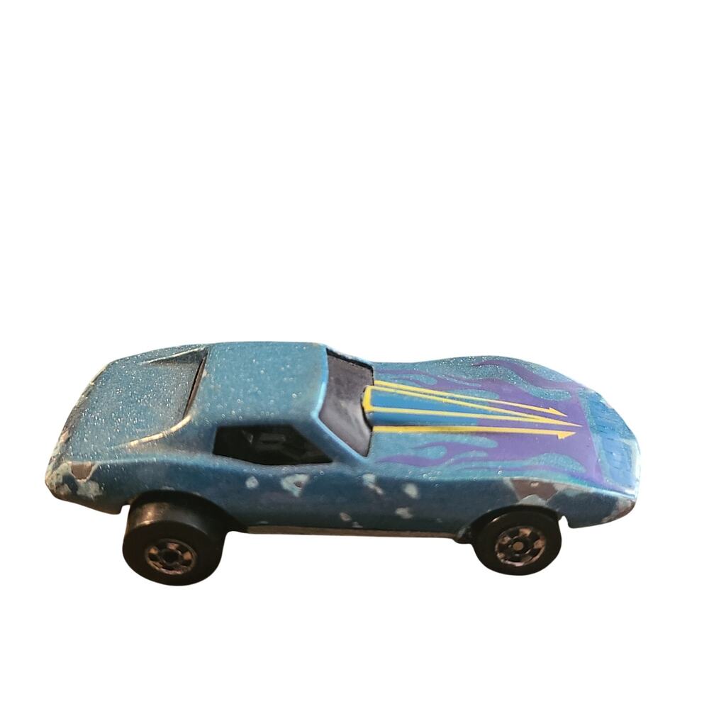 1975 Vintage Hot Wheels Corvette Stingray metal flake Blue with Purple Flames
